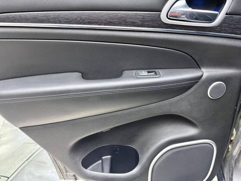 2019 Jeep Grand Cherokee Summit