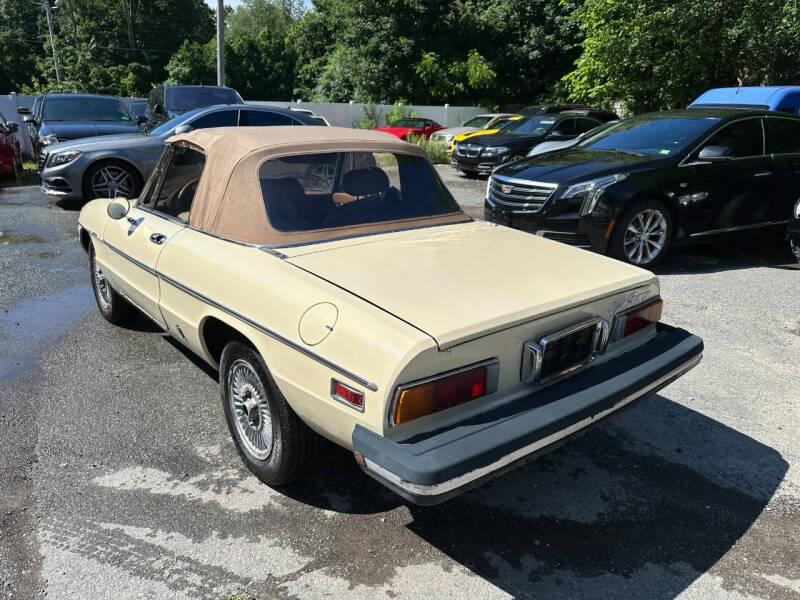 1982 Alfa Romeo Spider Veloce