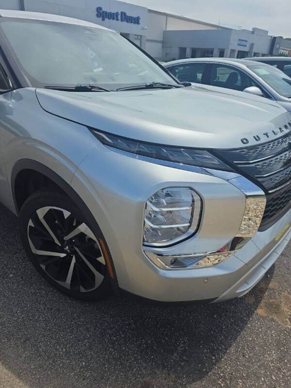 2022 Mitsubishi Outlander SE