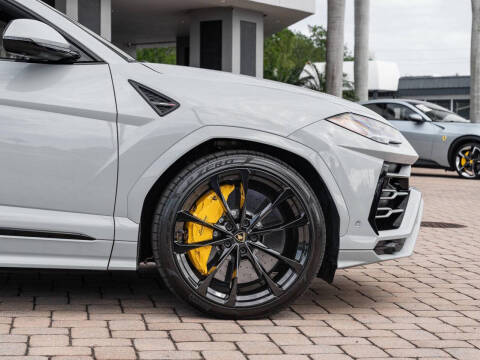 2022 Lamborghini Urus