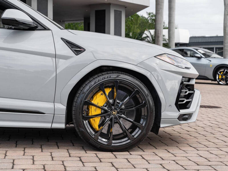2022 Lamborghini Urus