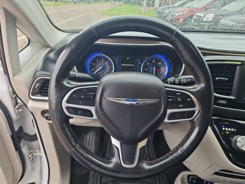 2019 Chrysler Pacifica Touring L