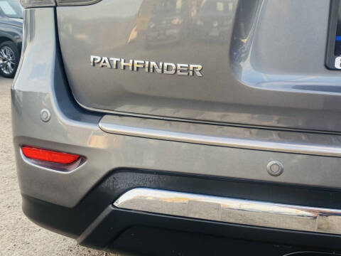 2015 Nissan Pathfinder SV