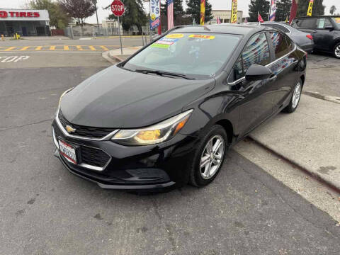 2017 Chevrolet Cruze LT Auto