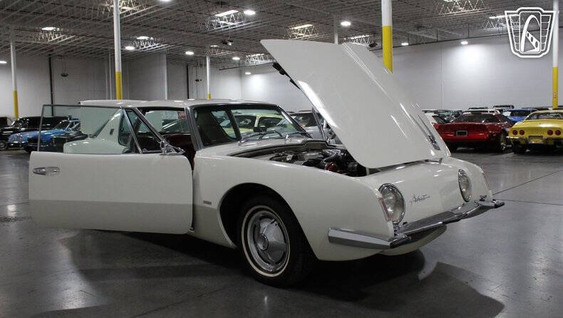 1964 Studebaker Avanti