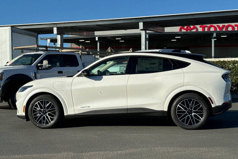 2025 Ford Mustang Mach-E Premium