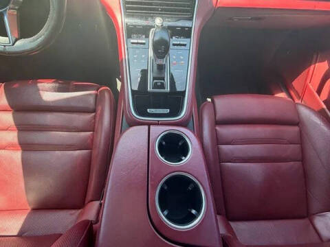 2017 Porsche Panamera 4S