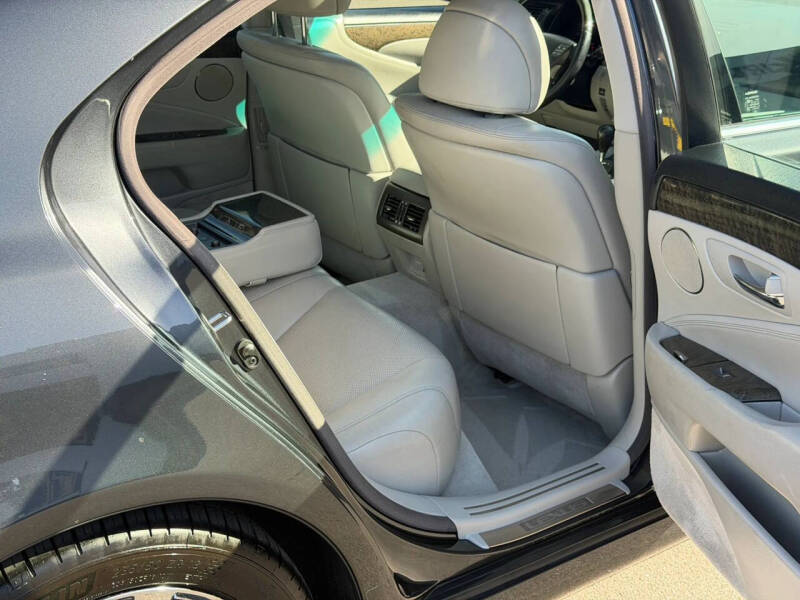 2010 Lexus LS 460