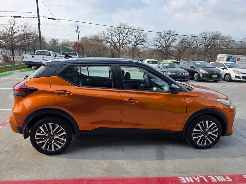 2022 Nissan Kicks SV