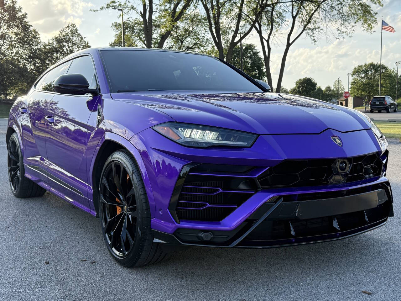2022 Lamborghini Urus Base AWD 4dr SUV's photo