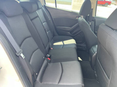 2016 Mazda MAZDA3 i Touring