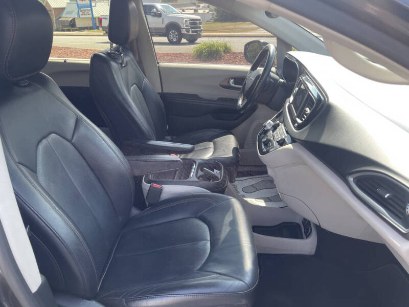 2019 Chrysler Pacifica Touring L