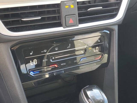 2025 Volkswagen Taos SE
