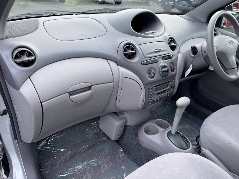 2000 Toyota Platz Echo