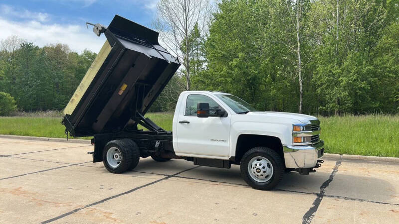 2015 Chevrolet Silverado 3500HD CC