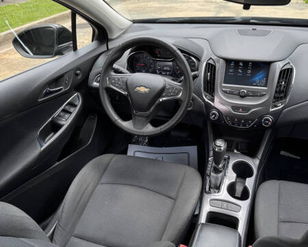 2017 Chevrolet Cruze LT Auto