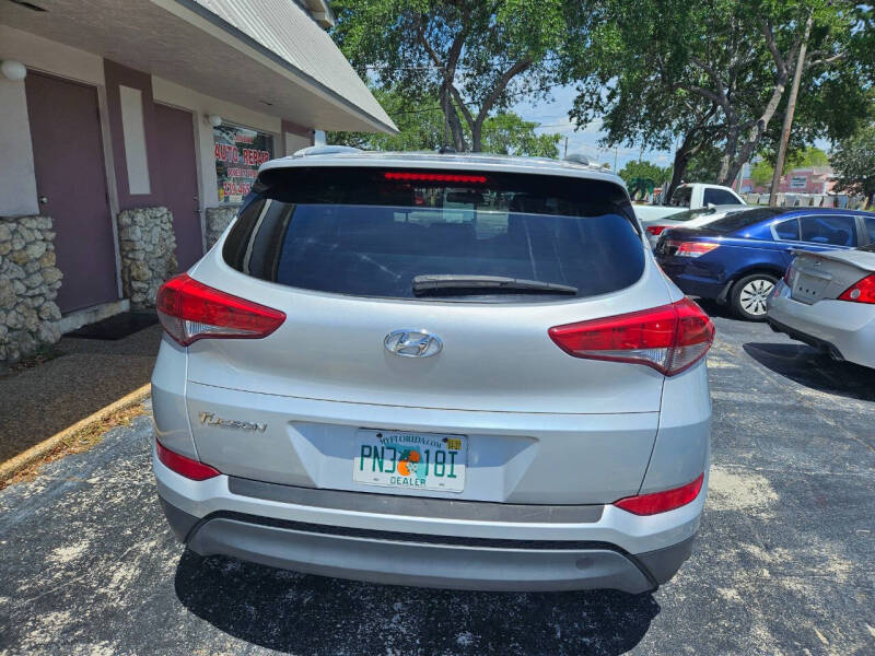 2017 Hyundai Tucson SE Plus