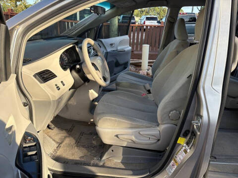 2012 Toyota Sienna