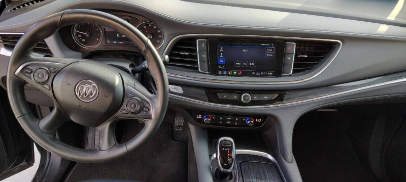 2020 Buick Enclave Essence