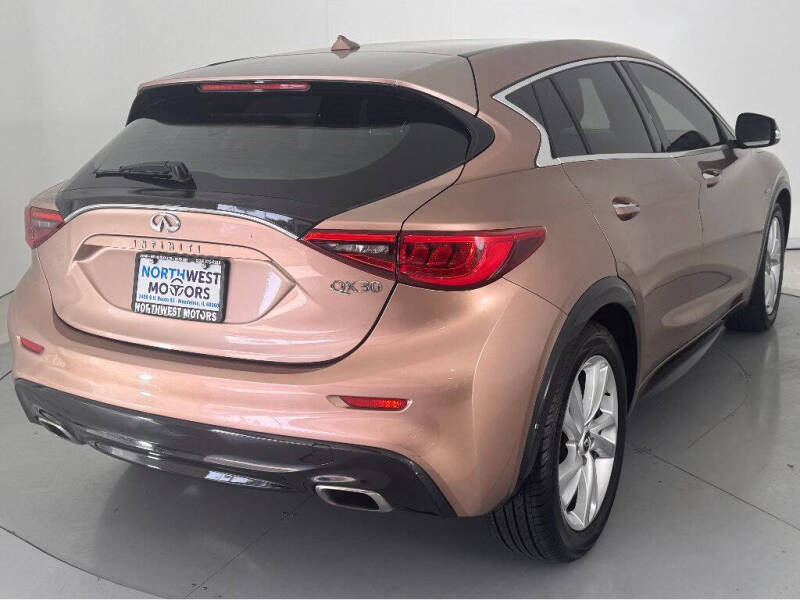 2017 Infiniti QX30