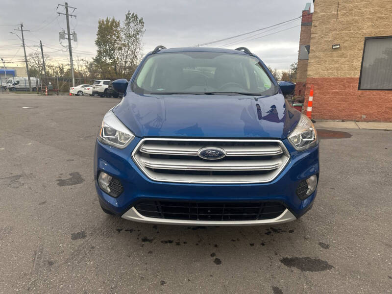 2019 Ford Escape SEL photo 3