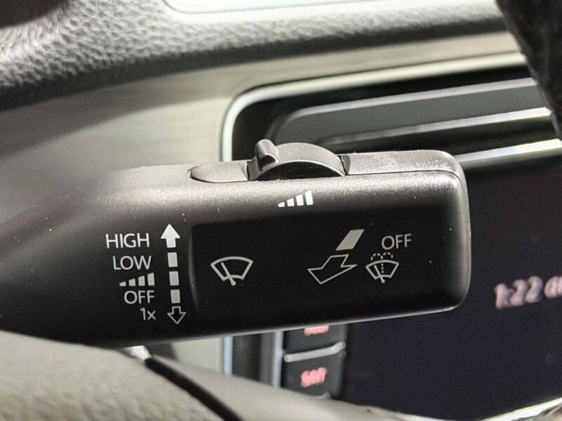 2015 Volkswagen Passat 1.8T SE