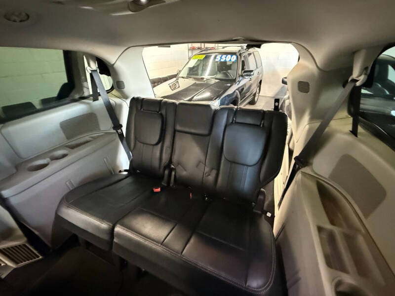 2012 Chrysler Town and Country Touring