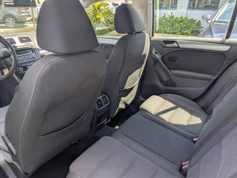 2013 Volkswagen Golf 2.5L PZEV