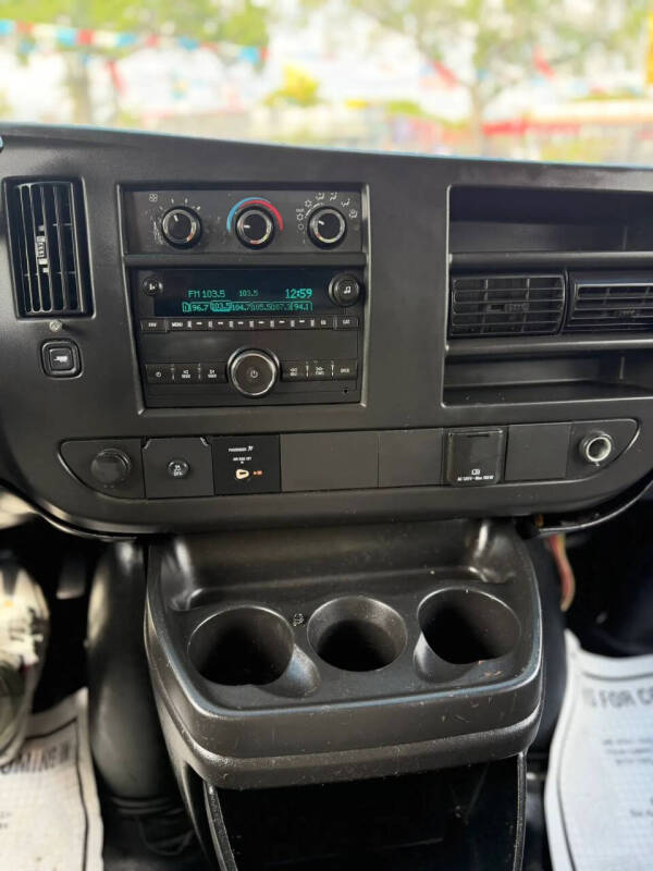2017 Chevrolet Express 2500