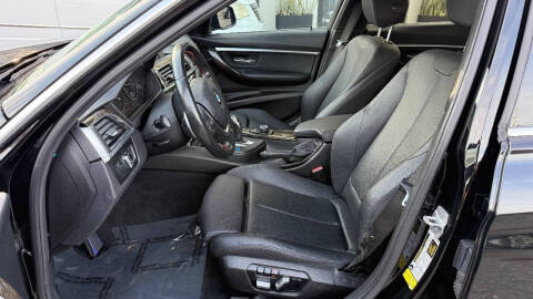 2017 BMW 3 Series 330i