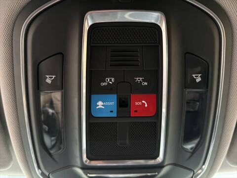 2022 Jeep Grand Cherokee L Laredo