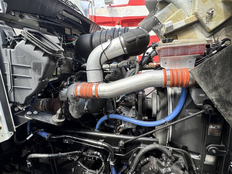 2014 Kenworth T4 Series