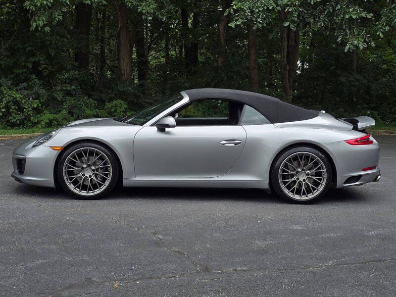 2018 Porsche 911 Carrera