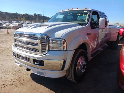 2001 Ford F-450 Super Duty for sale at APX Auto Brokers in Edmonds WA