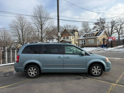 2009 Chrysler Town and Country Touring