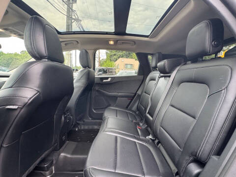 2020 Ford Escape SEL