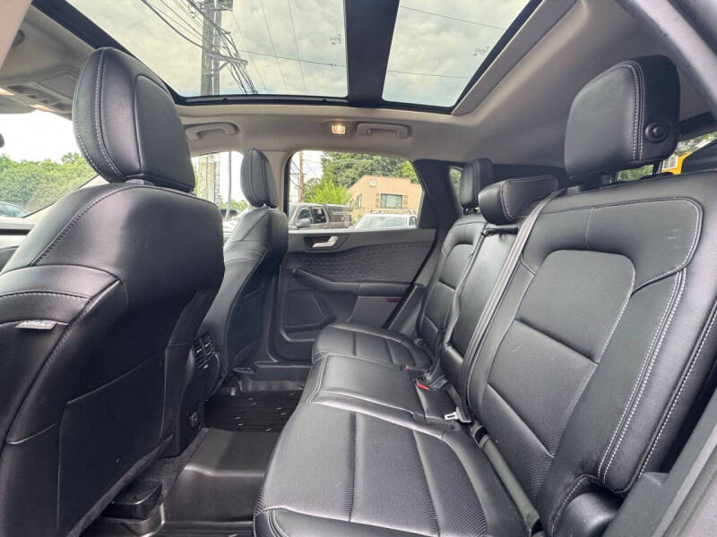 2020 Ford Escape SEL