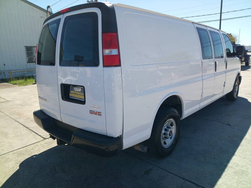 2018 GMC Savana 2500