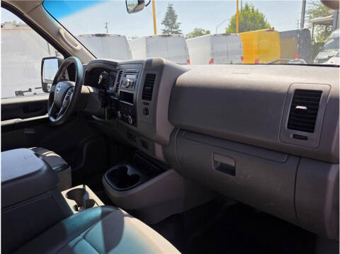 2017 Nissan NV