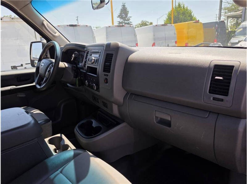 2017 Nissan NV