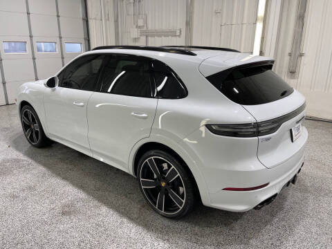 2021 Porsche Cayenne Turbo