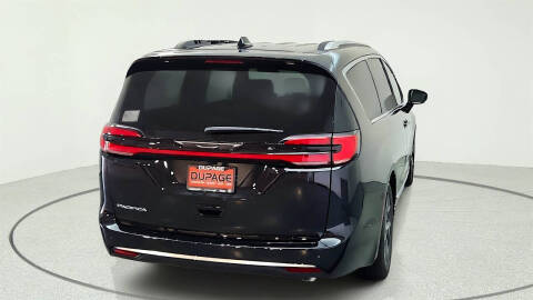 2027 Chrysler Pacifica Pinnacle