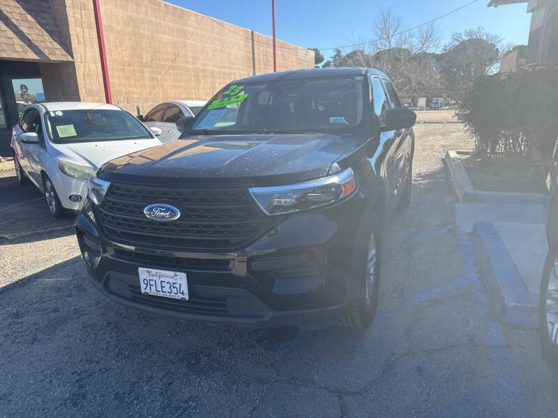 2023 Ford Explorer Base's photo