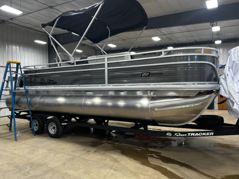 2026 Sun Tracker FISH BARGE 22 XP3