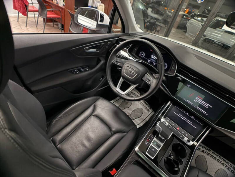 2022 Audi Q7 quattro Premium Plus 55 TFSI