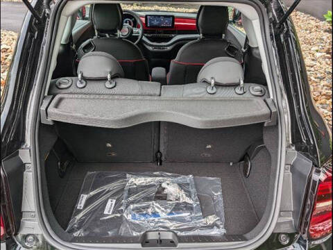 2024 FIAT 500e Inspi(RED)