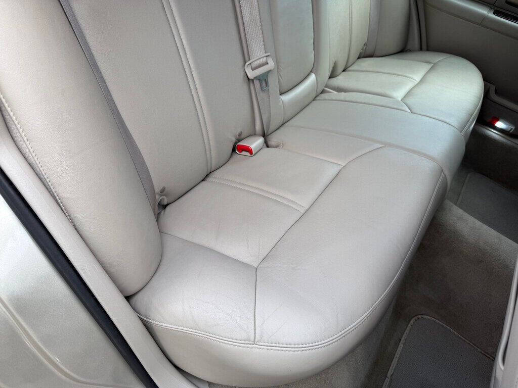 2010 Lincoln Town Car 42