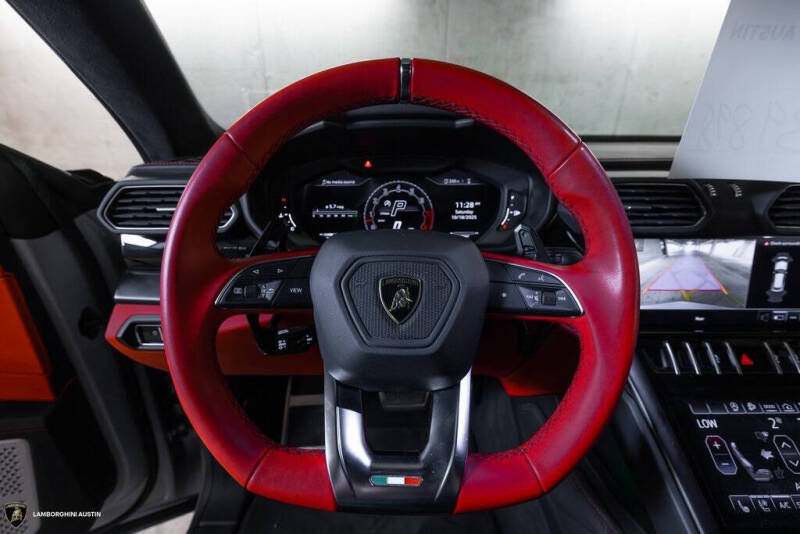 2023 Lamborghini Urus S