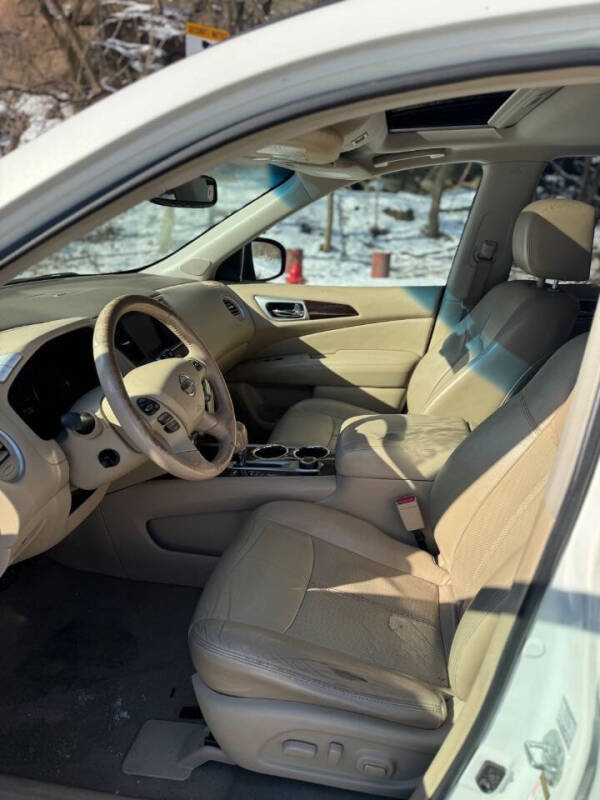 2013 Nissan Pathfinder Platinum