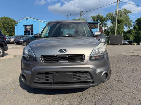 2013 Kia Soul +